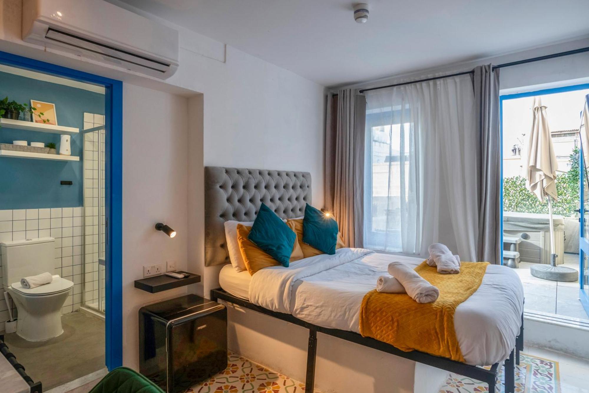 Mandera's Boutique & Dorms Gasthof