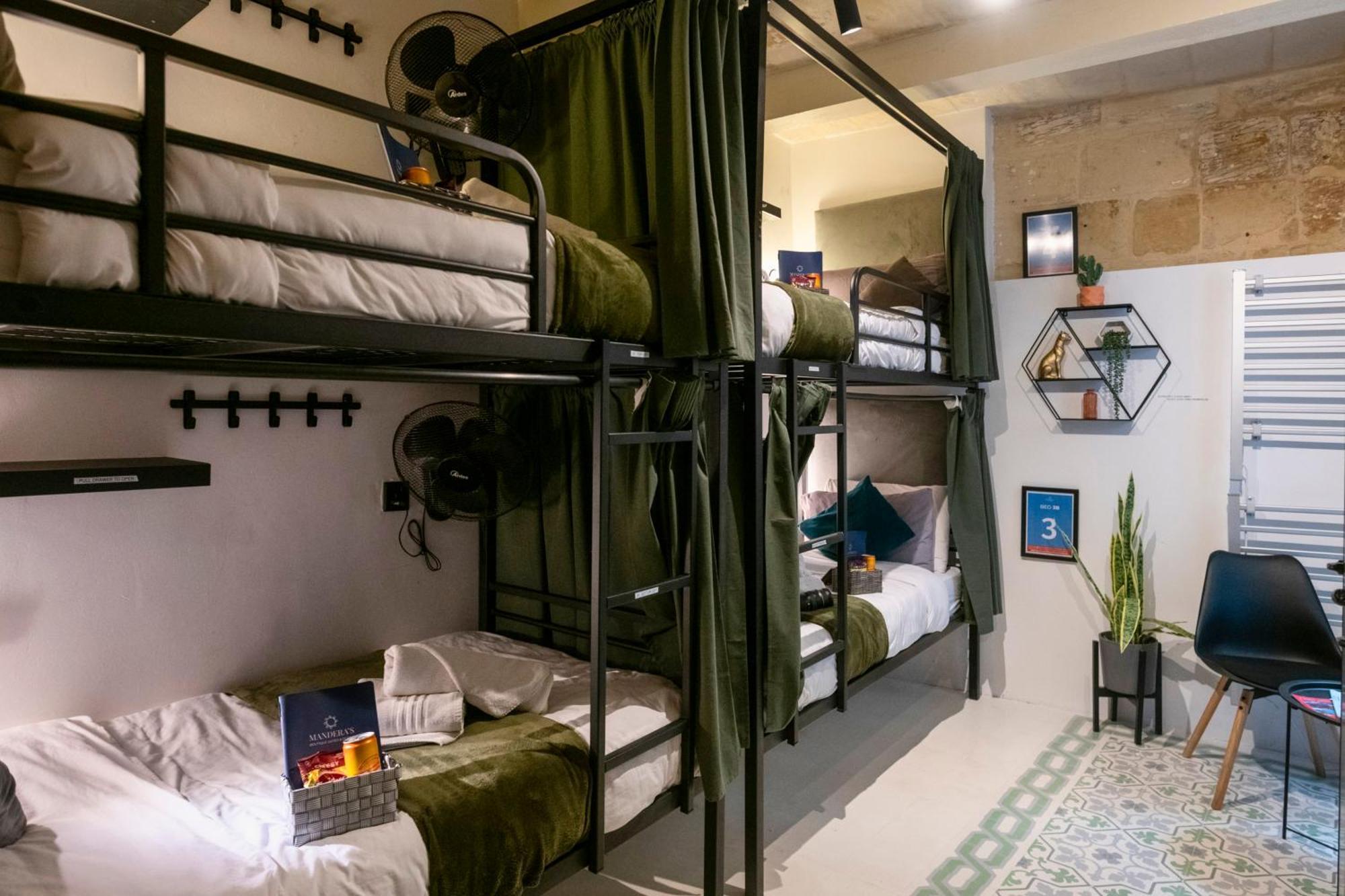 Mandera's Boutique & Dorms Gasthof *